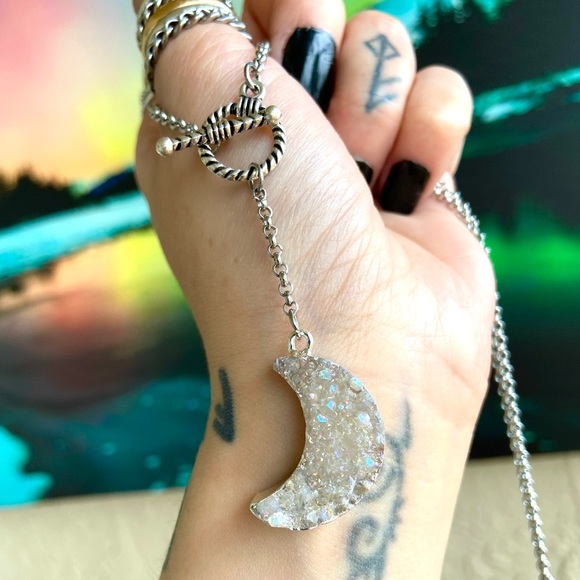 Lariat Y shape necklace iridescent druzy quartz crecent moon charm - Picture 6 of 11